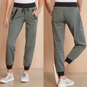 Blanc Noir Getaway Jogger